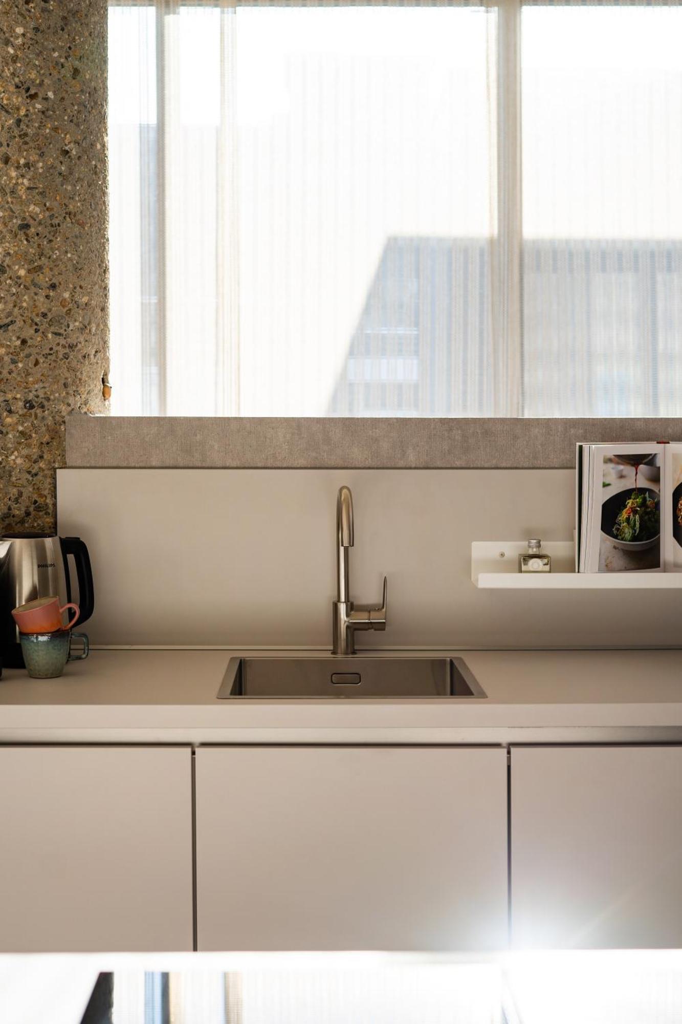 Apartment 348 Short *