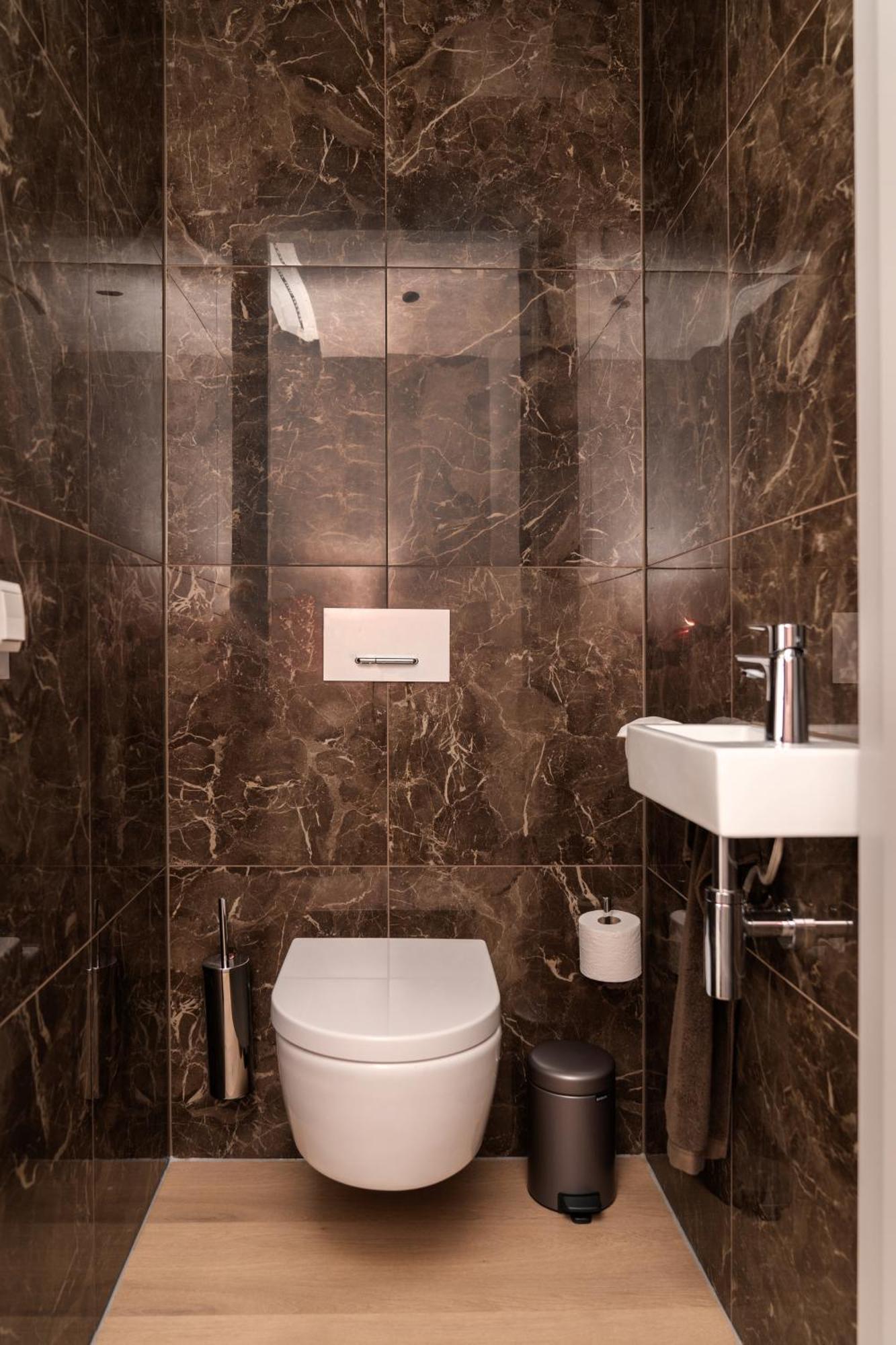 348 Short * Den Haag