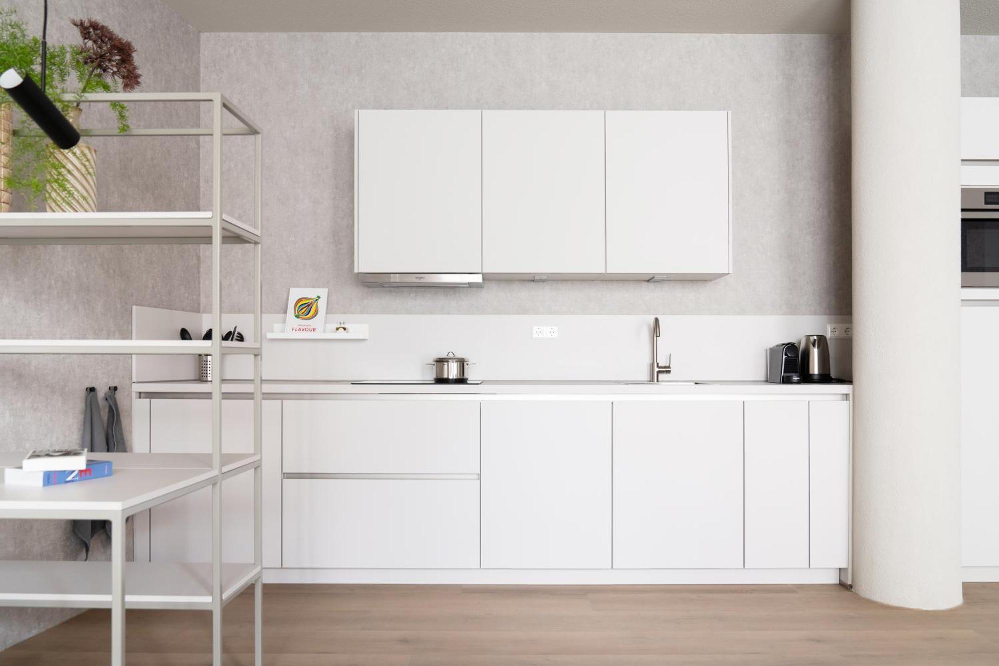 348 Short Apartment *