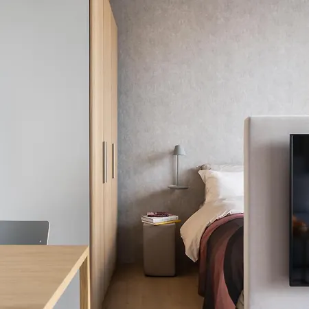 Apartment 348 Short Den Haag