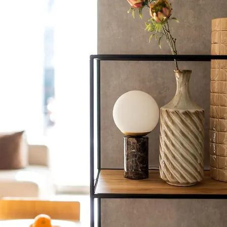 348 Short Apartment *