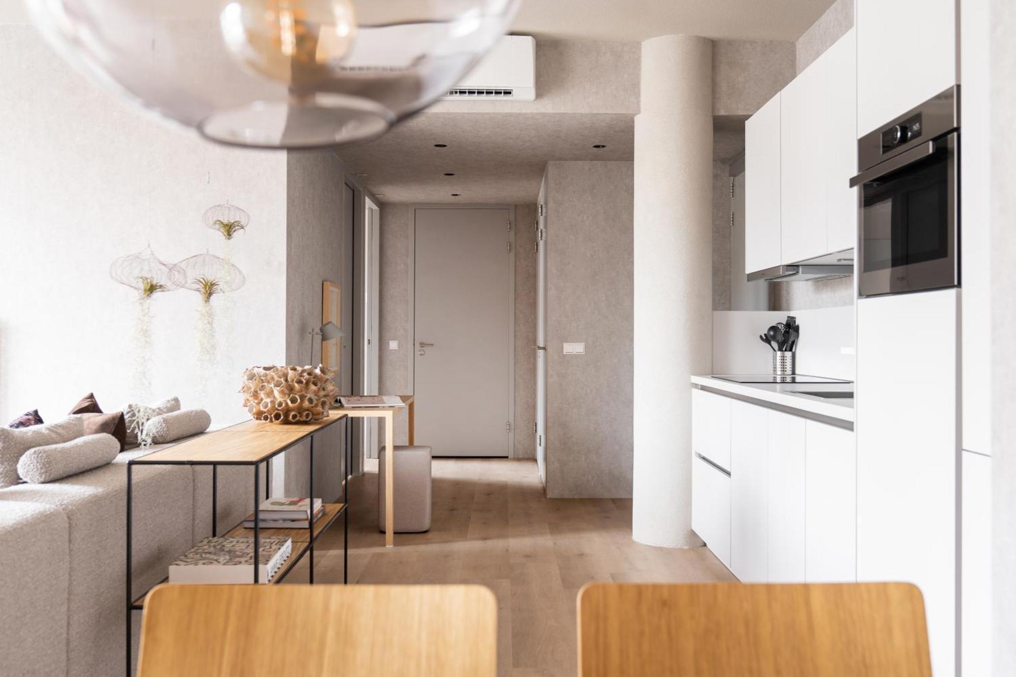 348 Short Appartement *