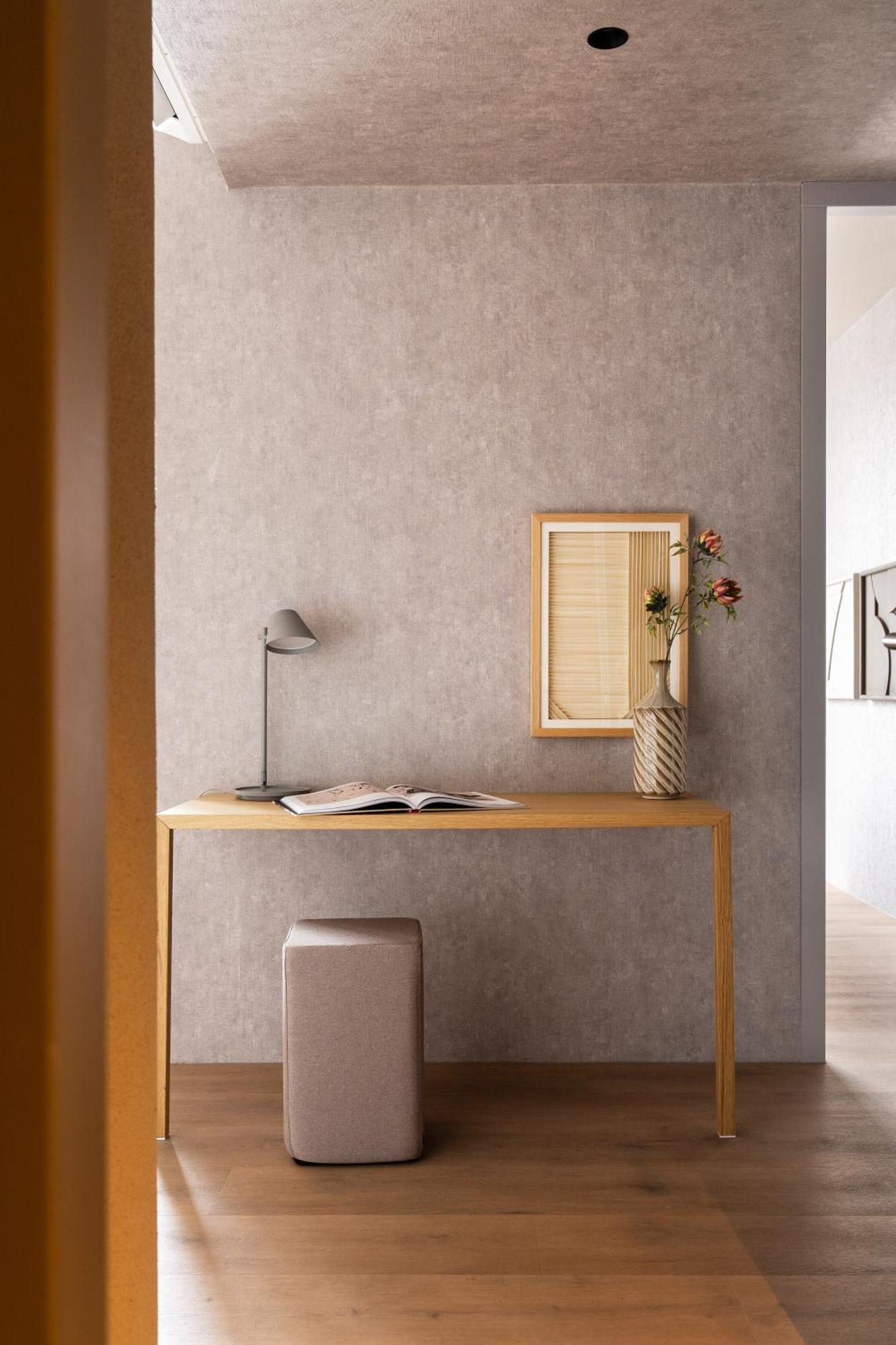 348 Short Apartment