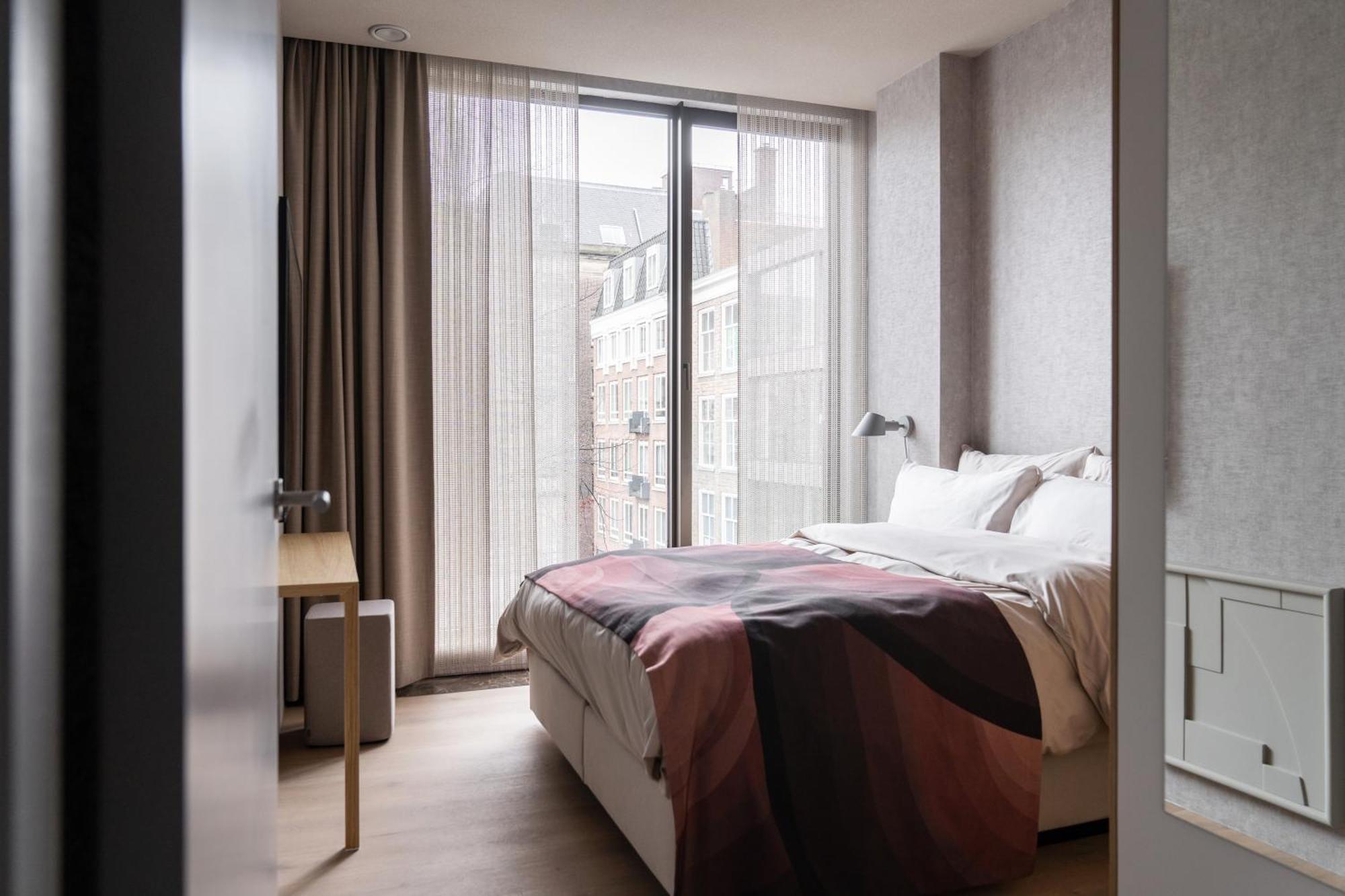 348 Short Apartment