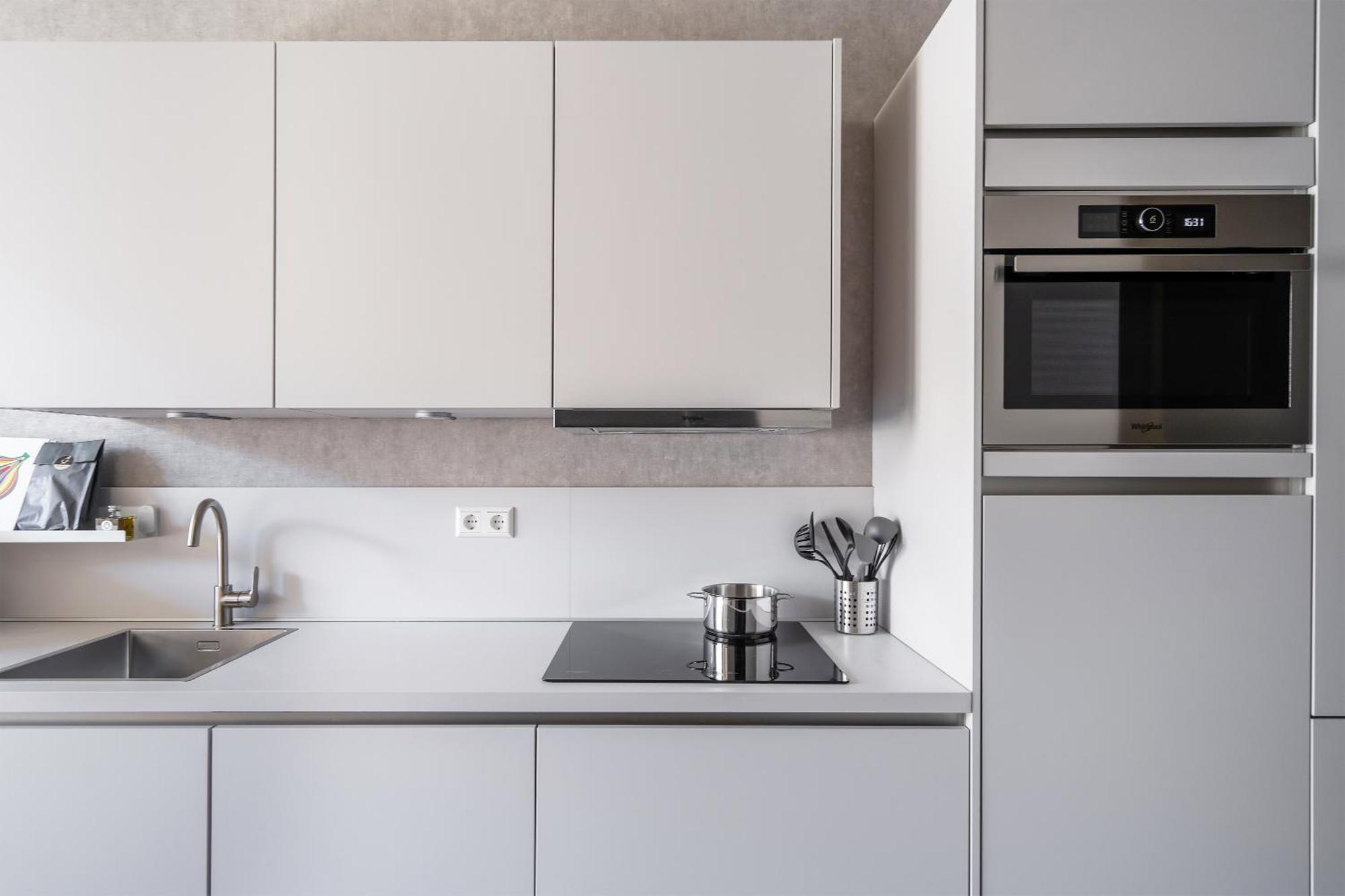 348 Short Appartement